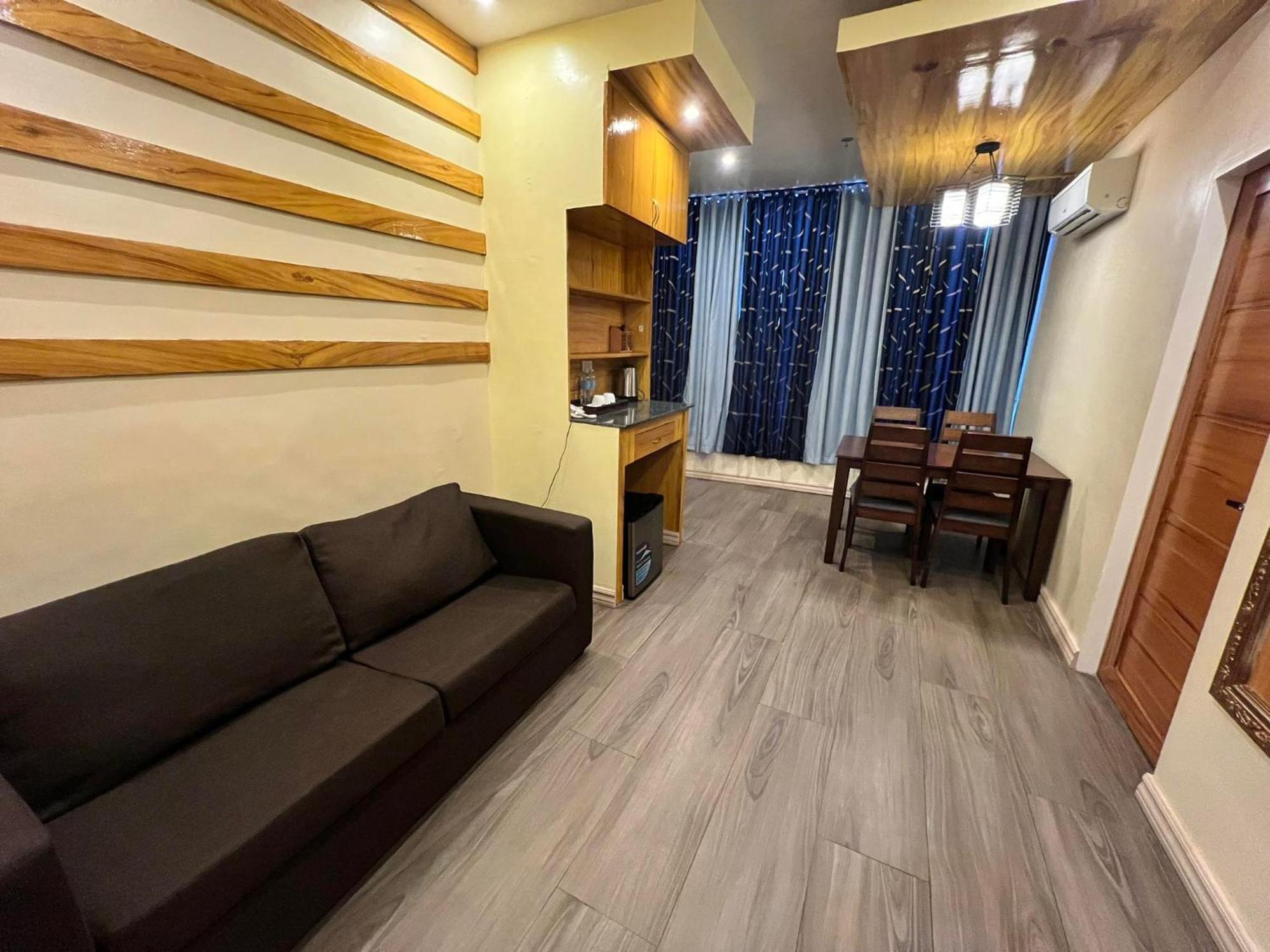 Raim Hotel Pagadian エクステリア 写真